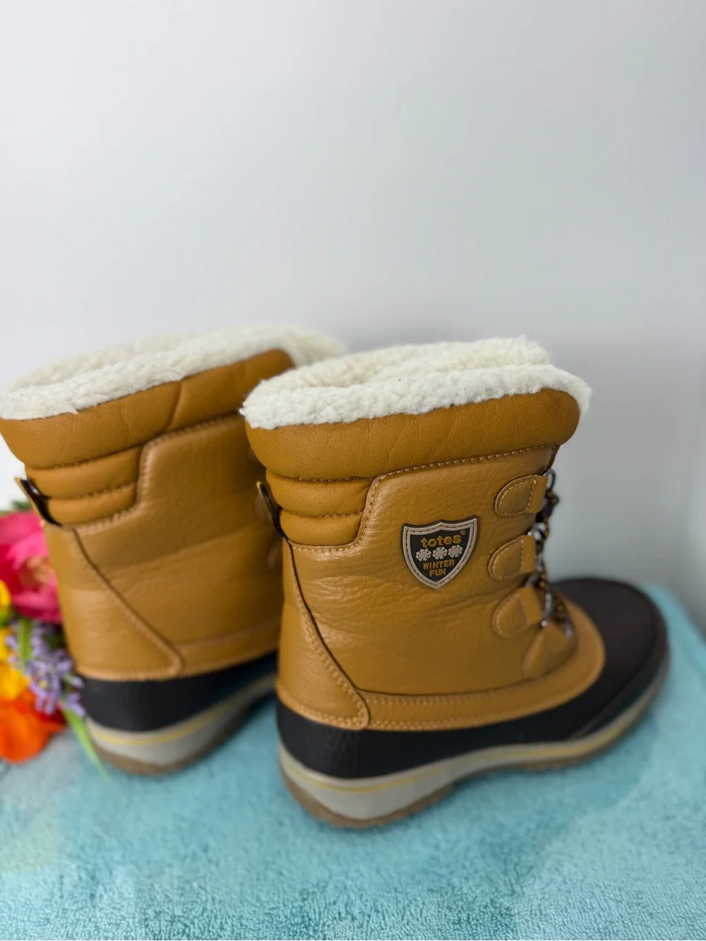 totes Kids Tan and Dark Brown Shearling-Lined Winter Boots